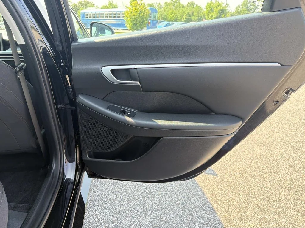 Used 2026 Black Hyundai SEL Sport image 24