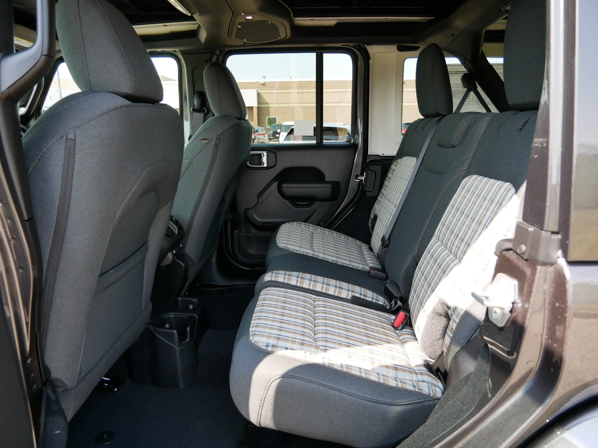New 2026 Granite Crystal Metallic Clear-Coat Exterior Paint Jeep 85th Anniversary image 8