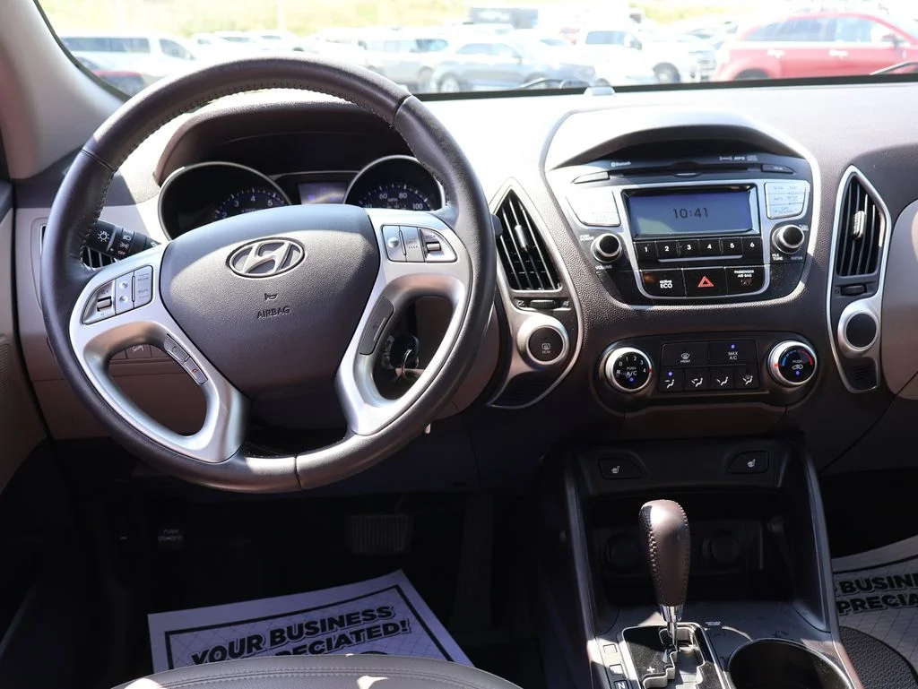 Used 2013 Garnet Red Hyundai GLS image 17
