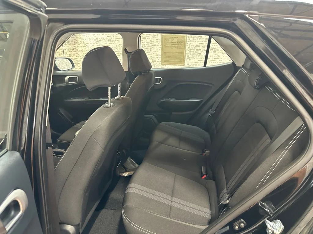 Used 2026 Onyx Black Hyundai SEL image 10
