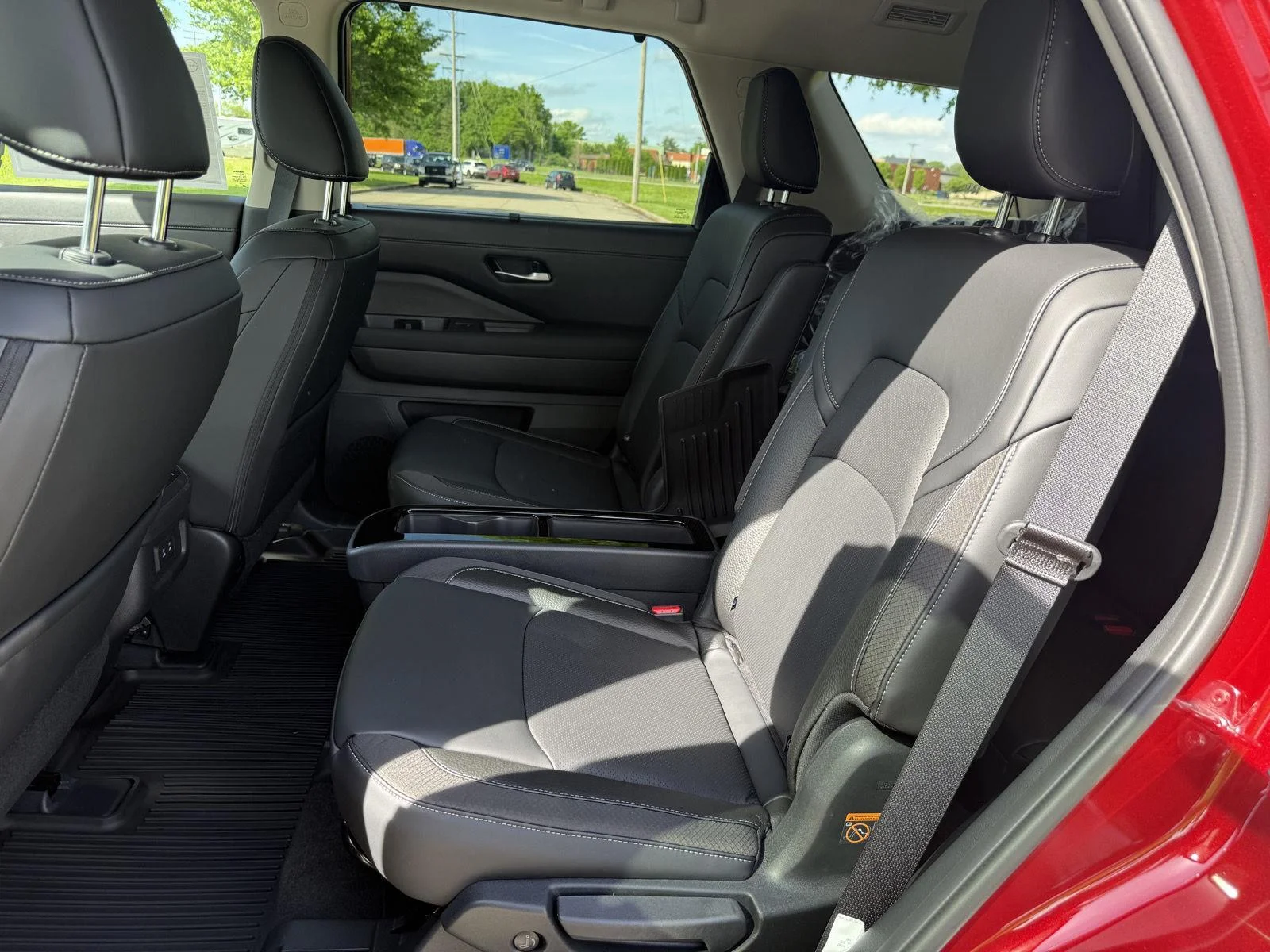 New 2026 Scarlet Ember Tintcoat Nissan SL image 11