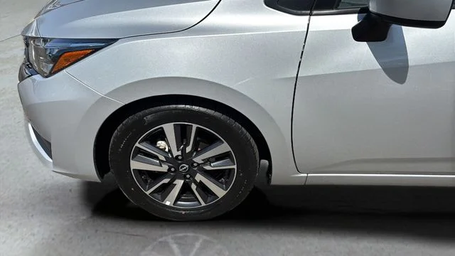 Used 2025 Silver Nissan 1.6 SV image 35