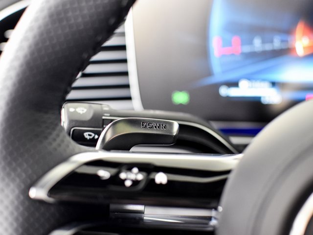 New 2026 MANUFAKTUR Moonlight White Magno Mercedes-Benz GLE 53 AMG® image 77