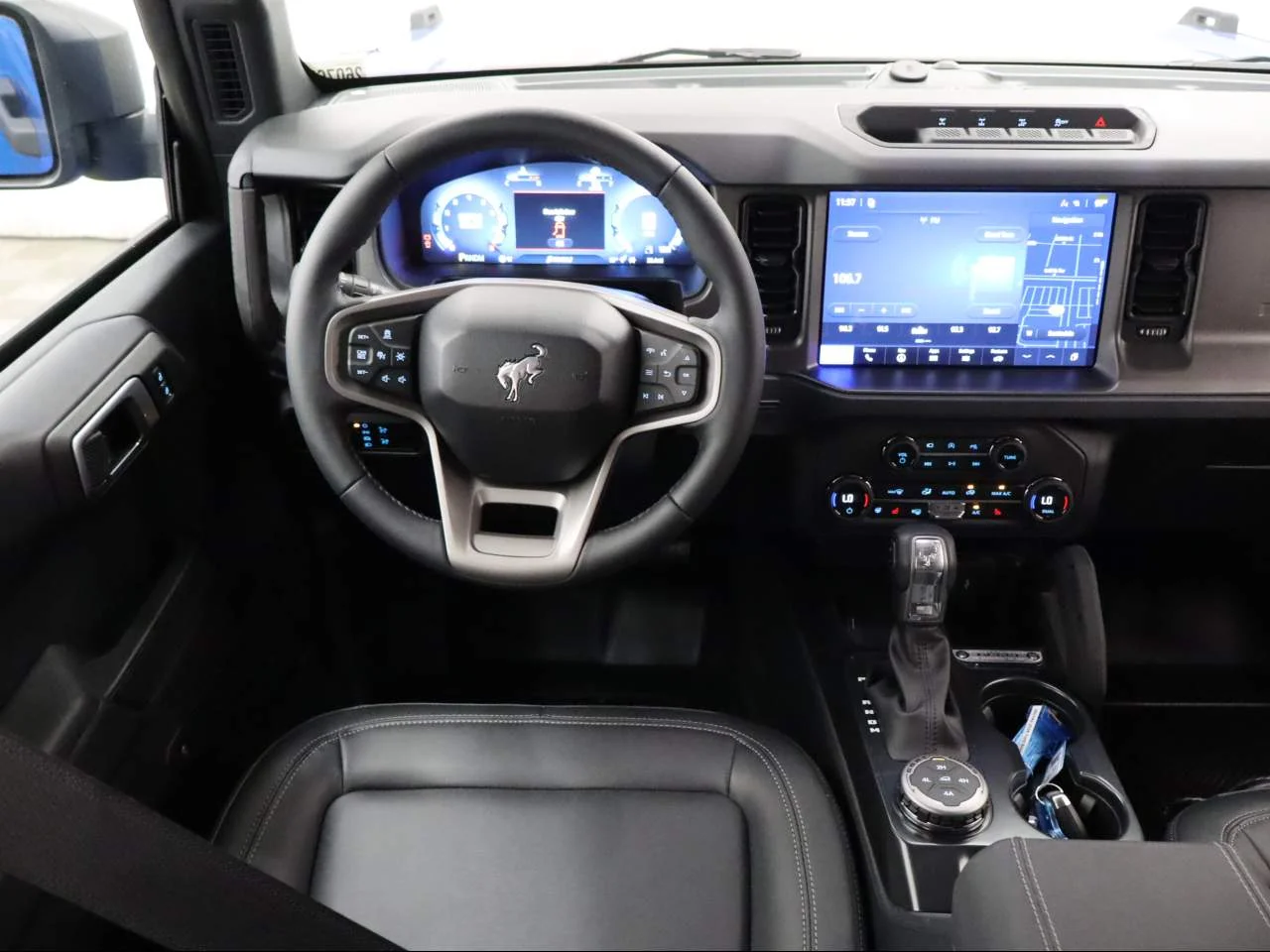 New 2026 Velocity Blue Metallic Ford Badlands® image 15