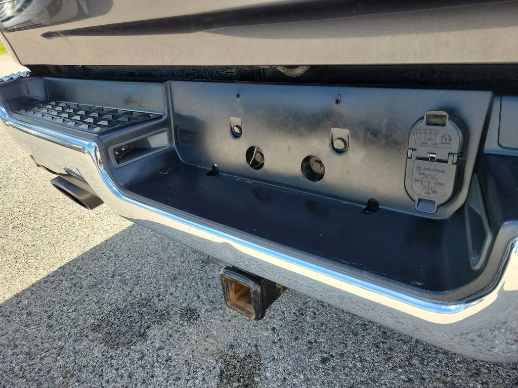 Used 2019 Gray Ram Big Horn/Lone Star image 10