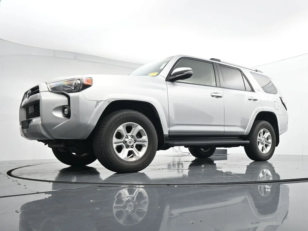 Used 2022 Silver Toyota SR5 Premium image 22