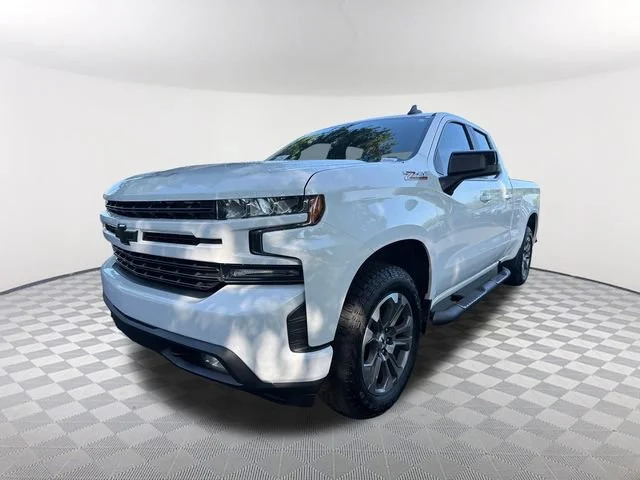 Used 2019 SUMMIT WHITE Chevrolet RST image 1