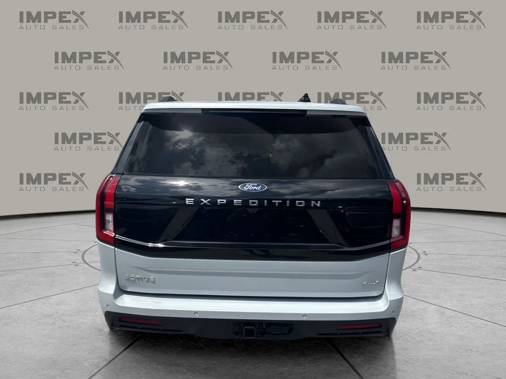 Used 2025 Silver Ford Active image 4