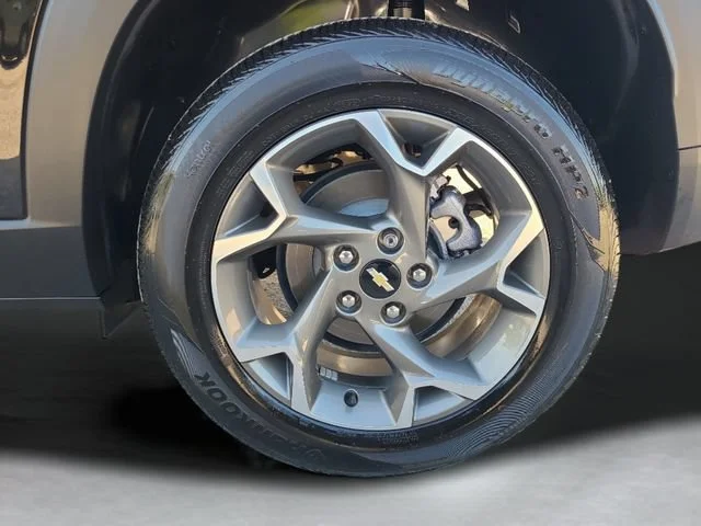 Used 2025 Mosaic Black Metallic Chevrolet LT image 12