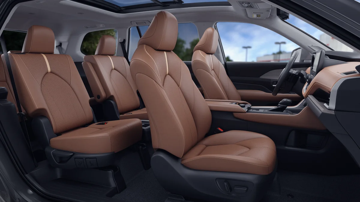 New 2026 Wind Chill Pearl Toyota Platinum image 20