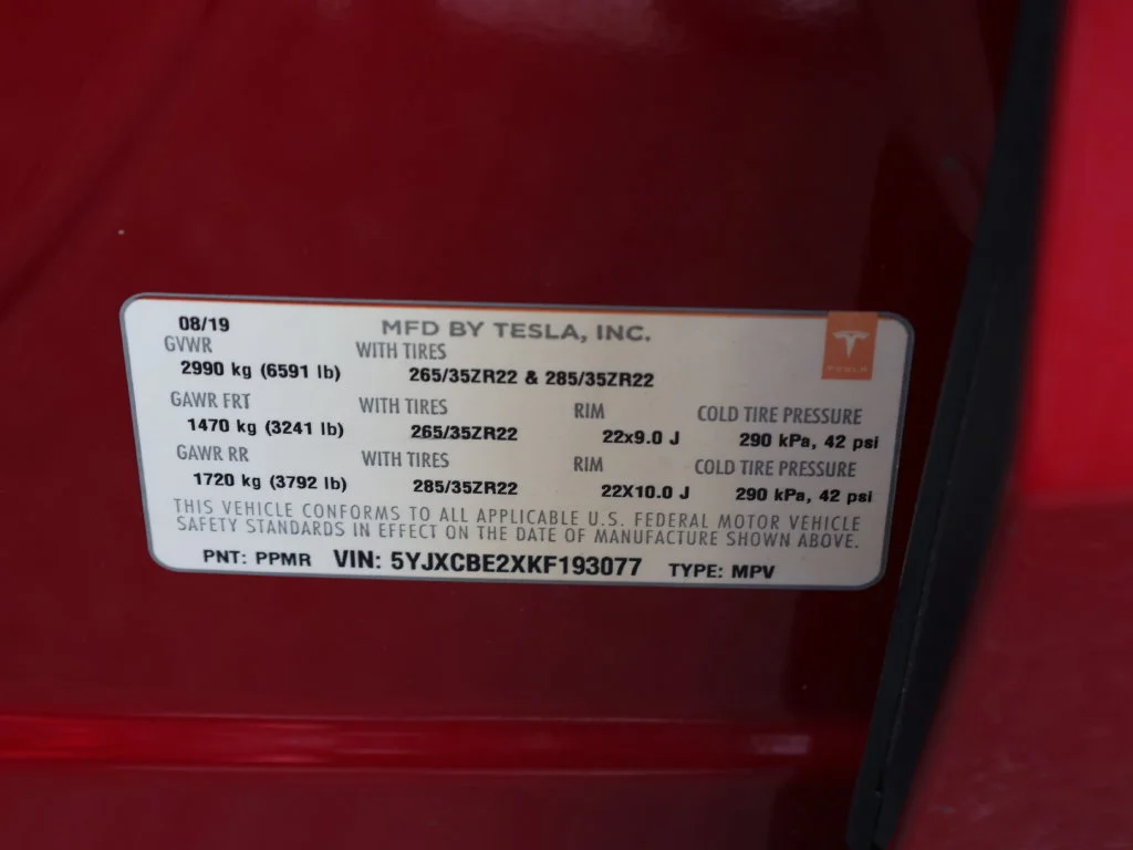 Used 2019 Red Tesla  image 47