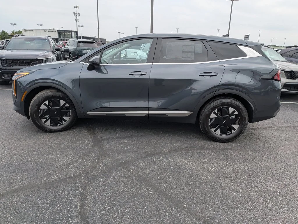 New 2027  Kia LX image 31