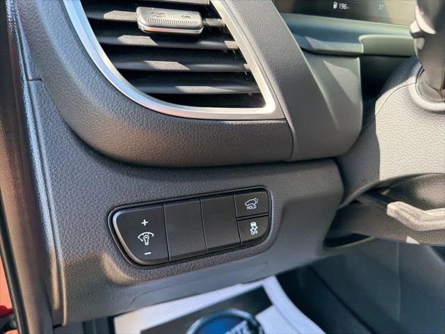 Used 2025 Orange Kia SX image 29
