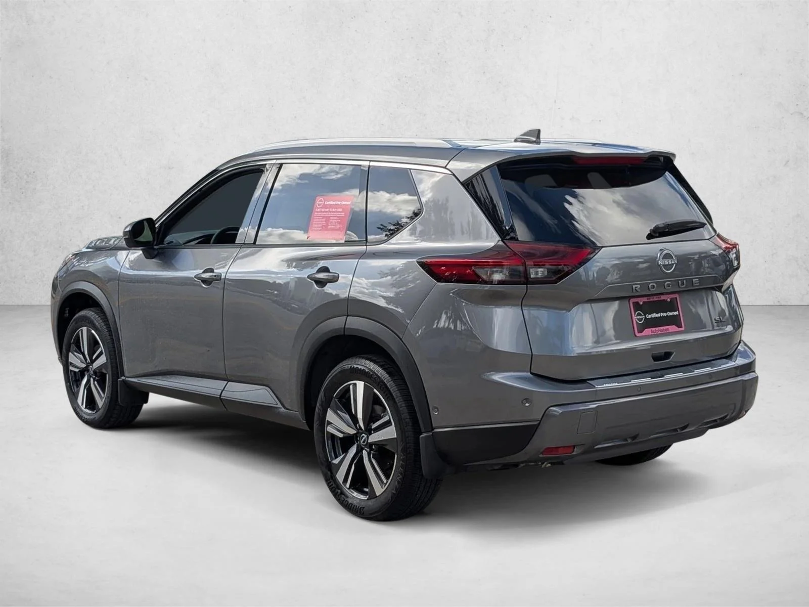 Used 2025 Gun Metallic Nissan SL image 8