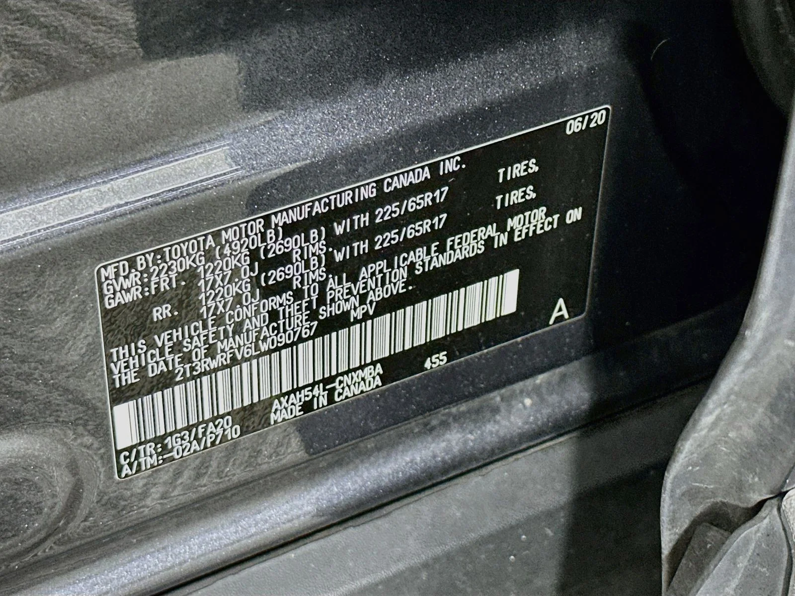 Used 2020 Magnetic Gray Metallic Toyota XLE image 33