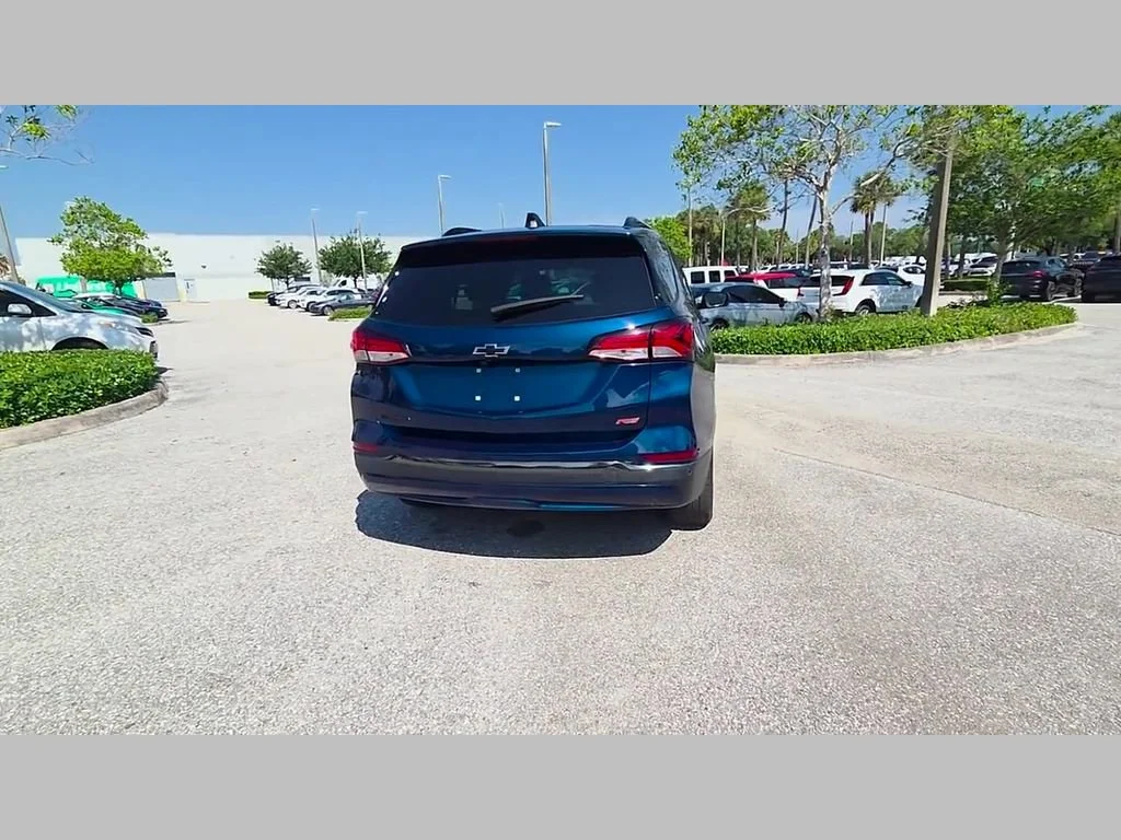 Used 2022 Blue Glow Metallic Chevrolet RS image 40