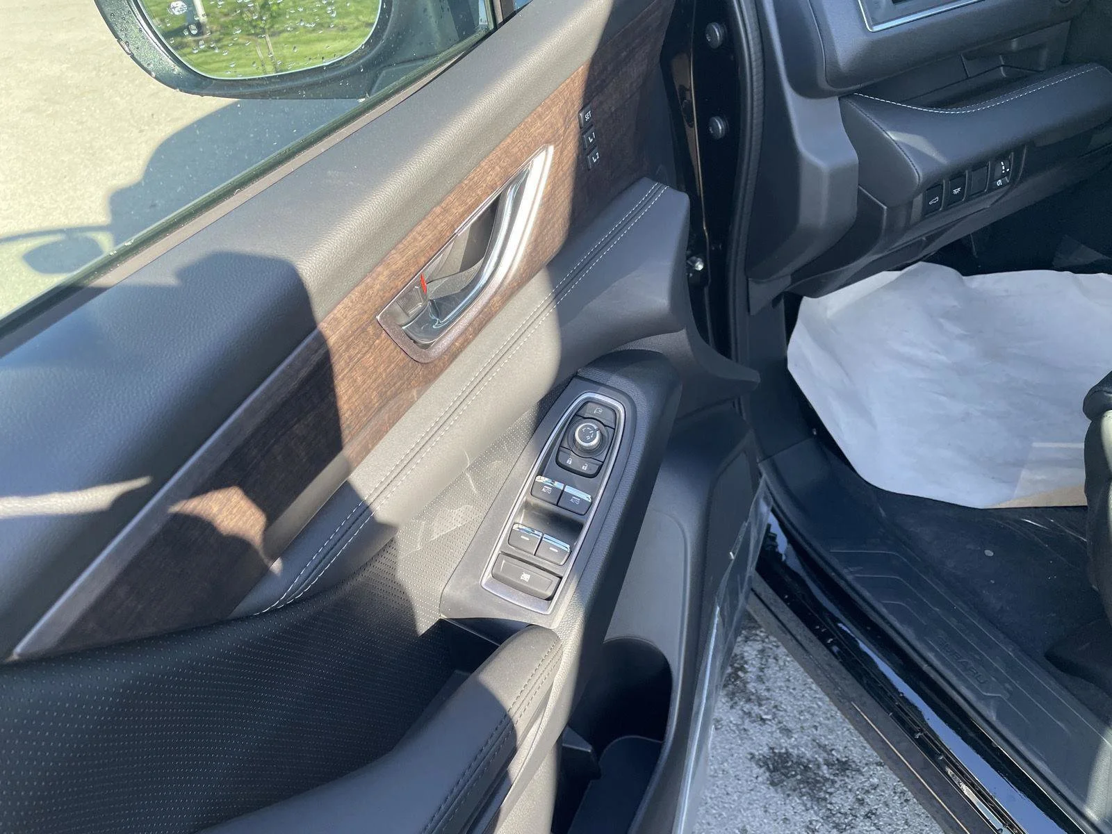New 2026 Crystal Black Silica Subaru Touring image 9