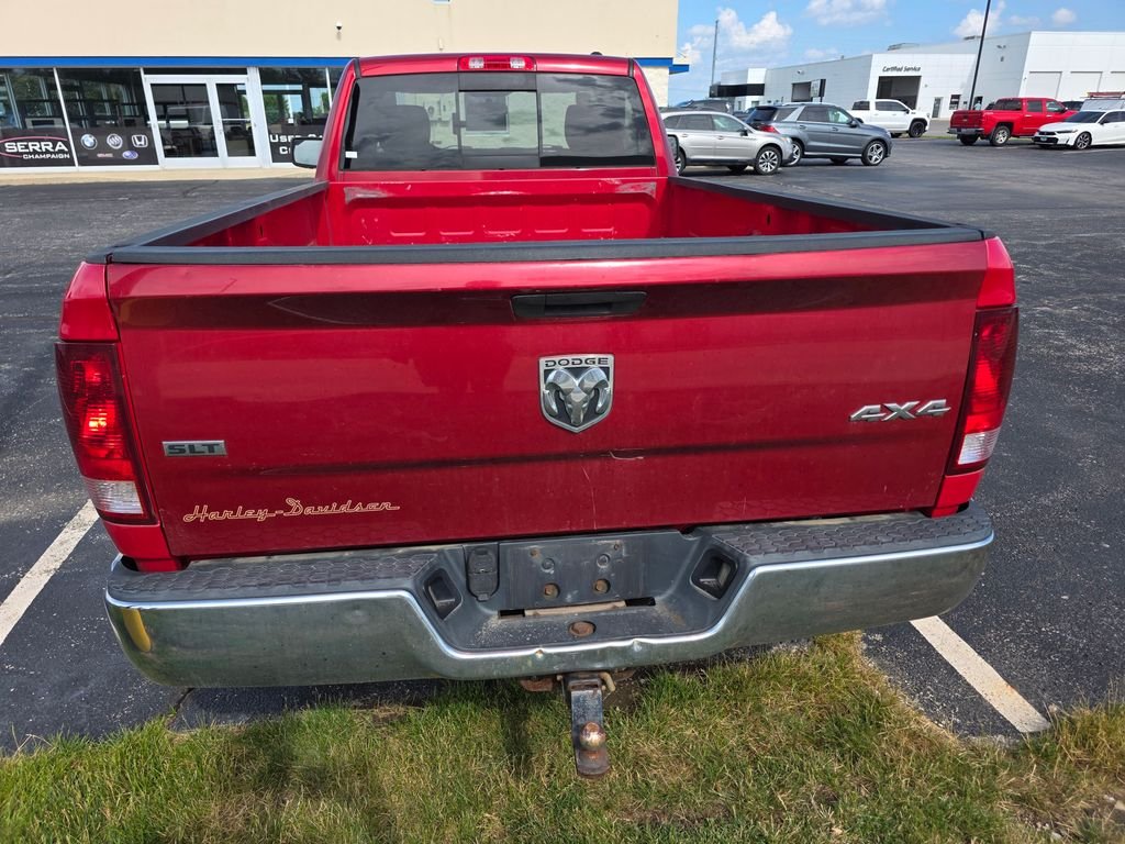 Used 2009 Inferno Red Crystal PC/Mineral Gray Met CC Dodge SLT image 3