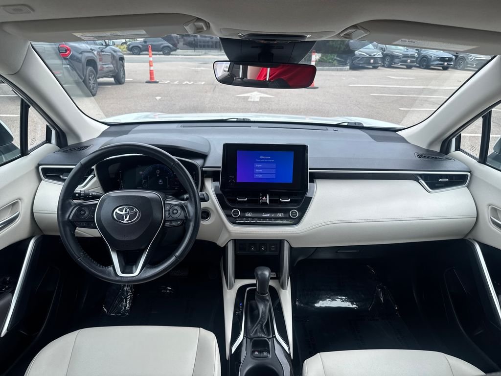 Used 2023 Beige Toyota XLE image 12