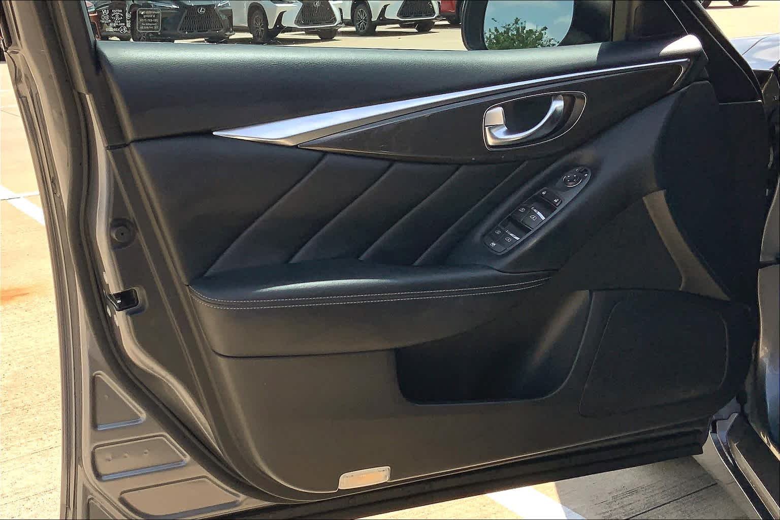Used 2018 Graphite Shadow INFINITI 2.0t PURE image 22