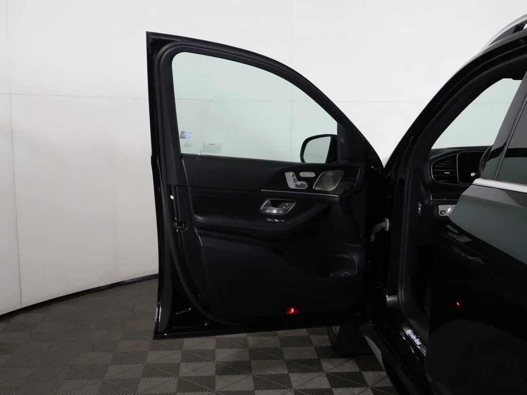 Used 2022 Black Mercedes-Benz GLE 450 image 21