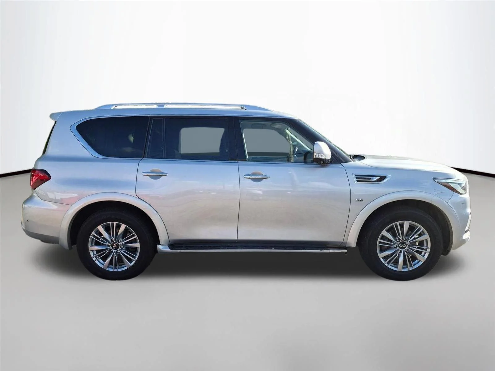 Used 2019 Liquid Platinum INFINITI LUXE image 4