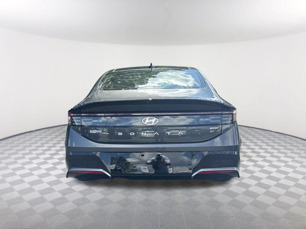 Used 2025 Gray Hyundai Limited image 5