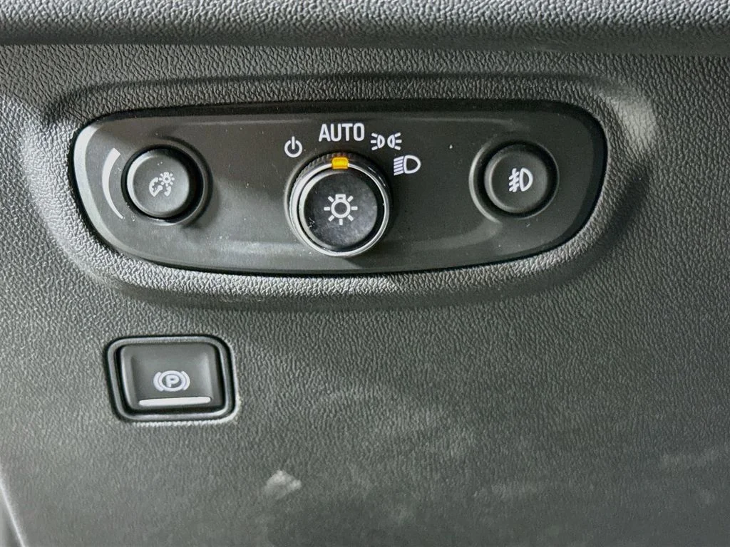 Used 2023 Silver GMC AT4 image 10