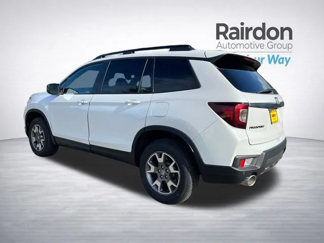 Used 2023 Platinum White Pearl Honda TrailSport image 5