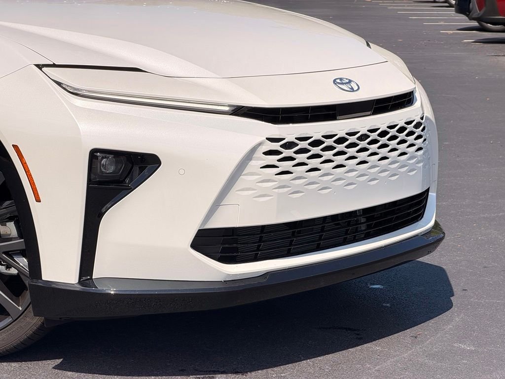 New 2026 Oxygen White Toyota Limited image 4