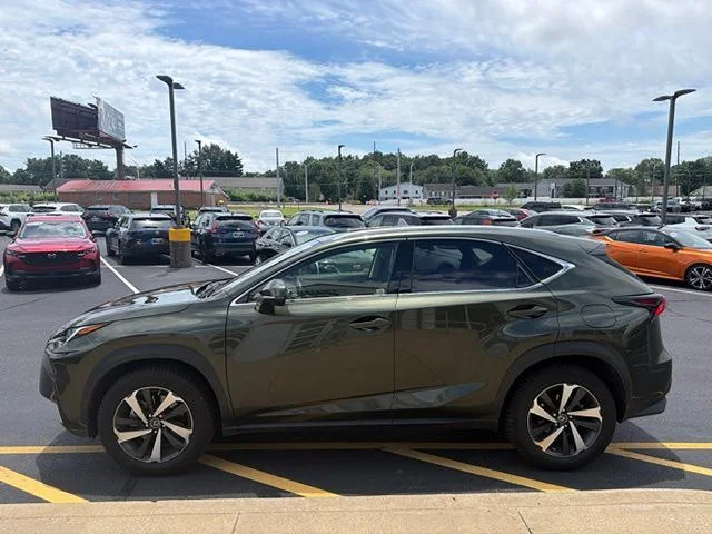 Certified Used 2021 NORI GREEN PEARL Lexus 300 Base image 3