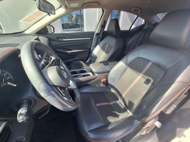 Used 2024 White Nissan 2.5 SR image 9