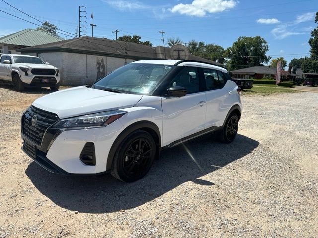 Used 2023 White Nissan SR image 5