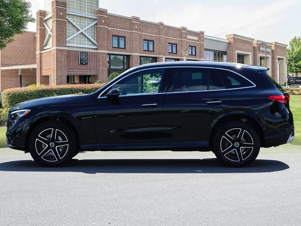 New 2026 Black Mercedes-Benz GLC 300 image 42