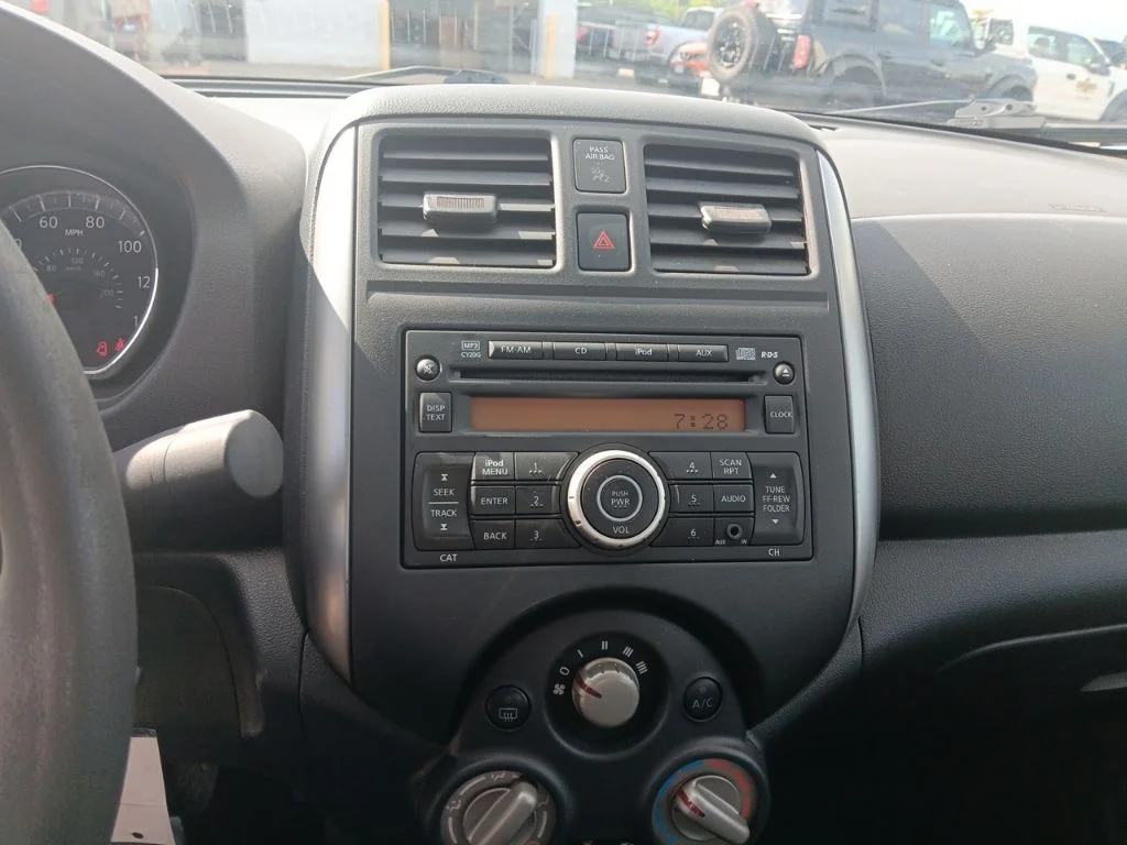Used 2012 Brilliant Silver Metallic Nissan 1.6 SV image 20