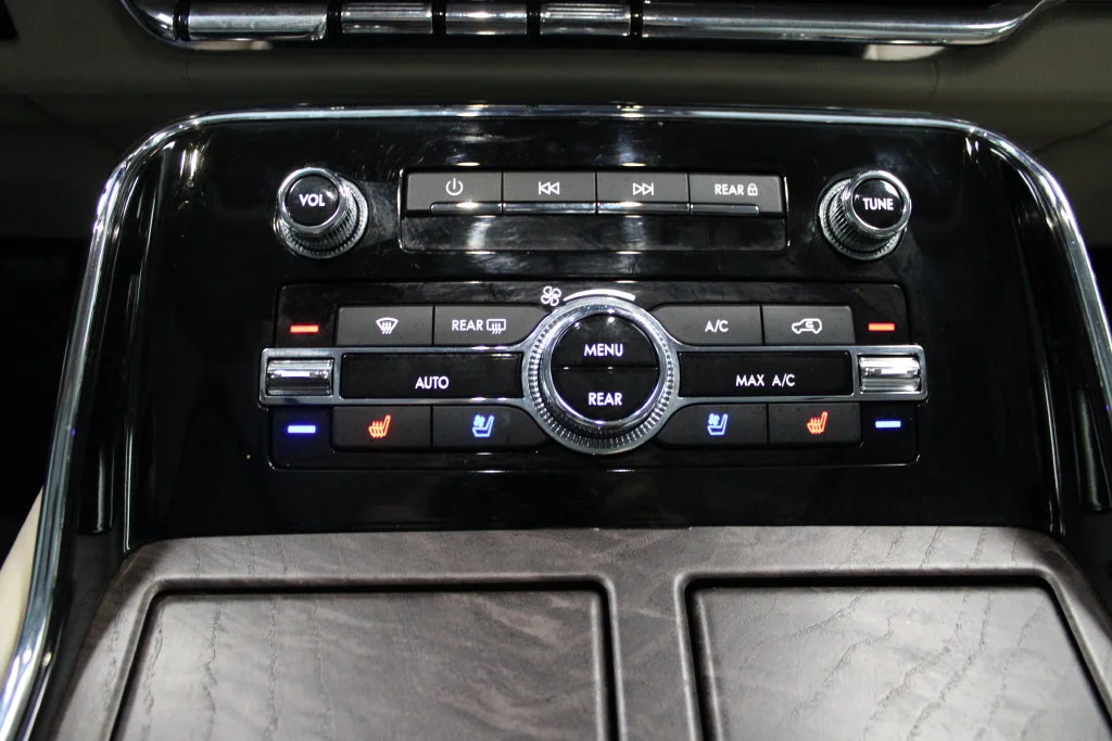 Used 2021 Black Lincoln Reserve image 33