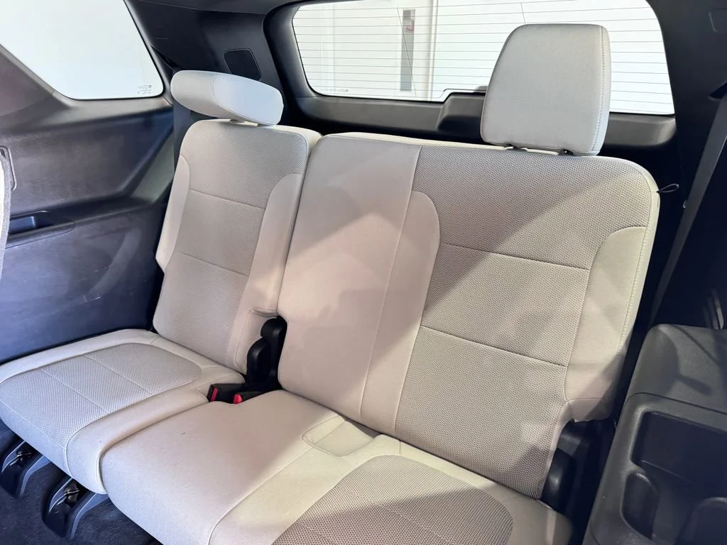 2023 Chevrolet Traverse LS - Photo 11