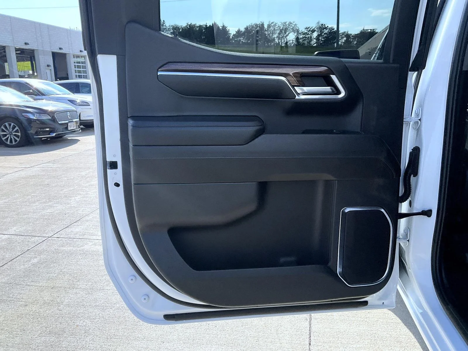 Used 2024 White Chevrolet RST image 18