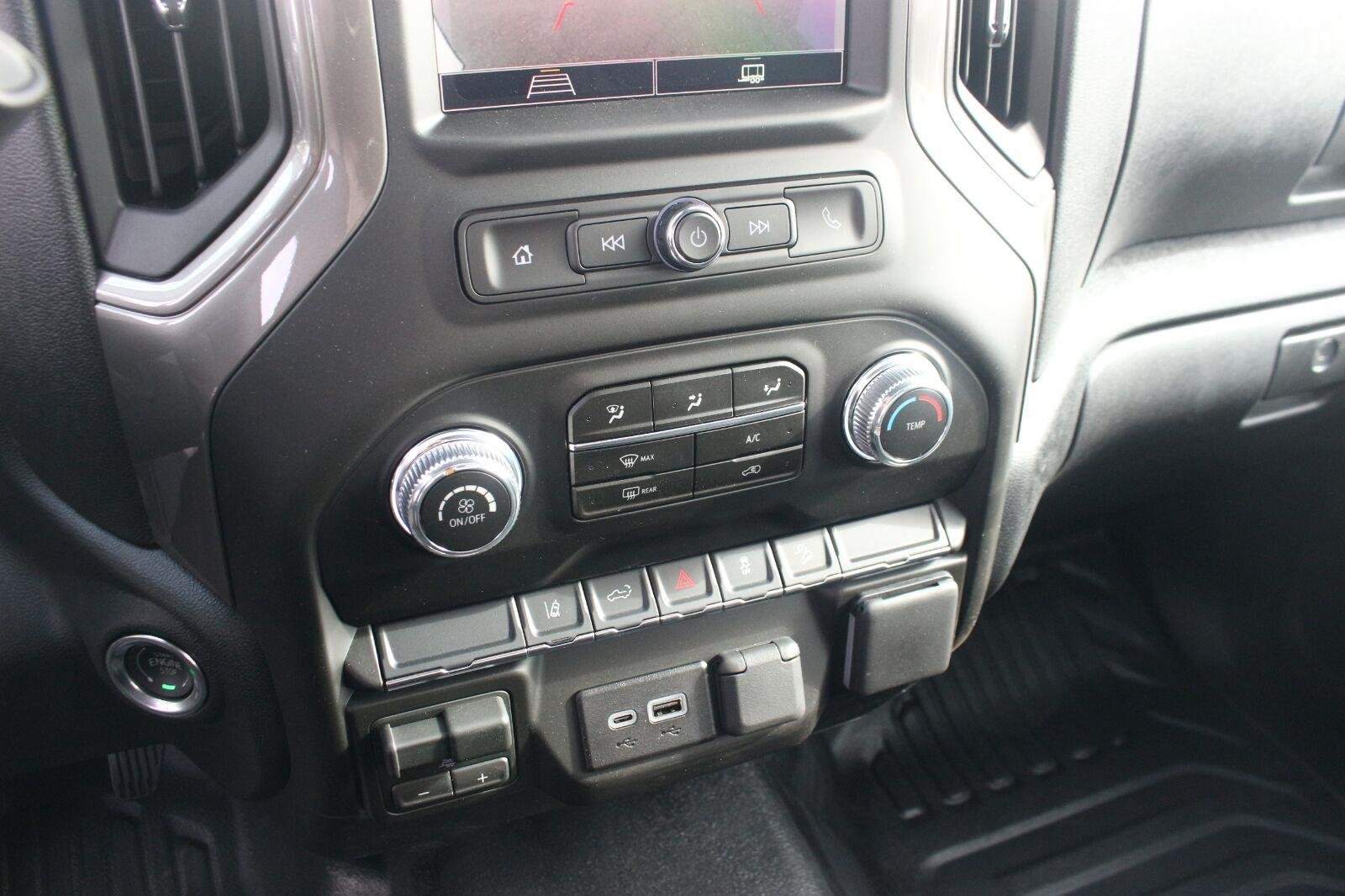 New 2026 Summit White GMC Pro image 36