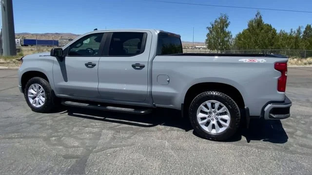 Used 2025 Slate Gray Metallic Chevrolet Custom image 6