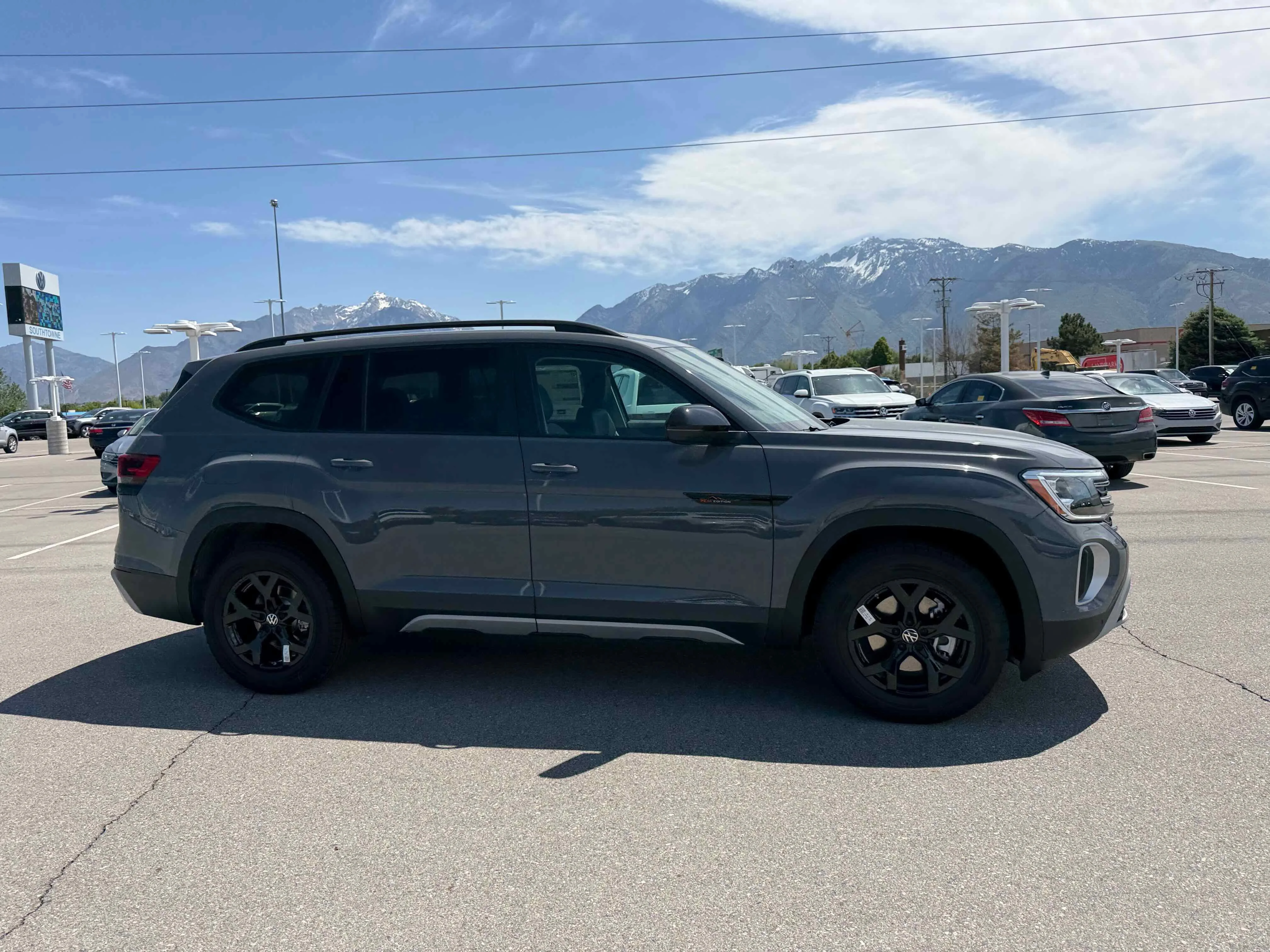 New 2026 Gray Volkswagen 2.0T Peak Edition image 8