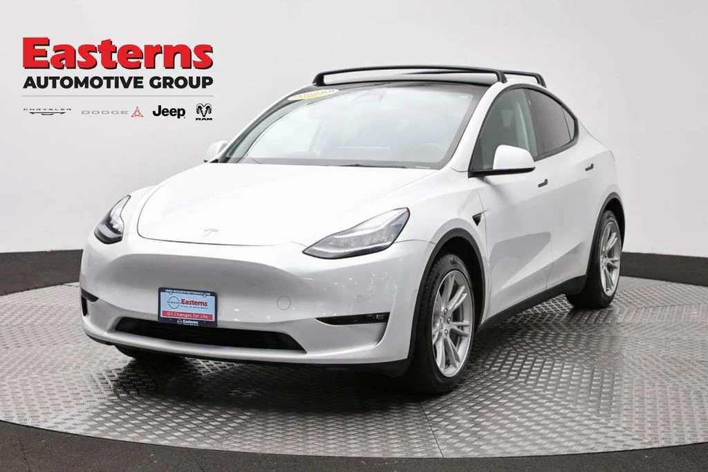 Used 2021 White Tesla Long Range image 1