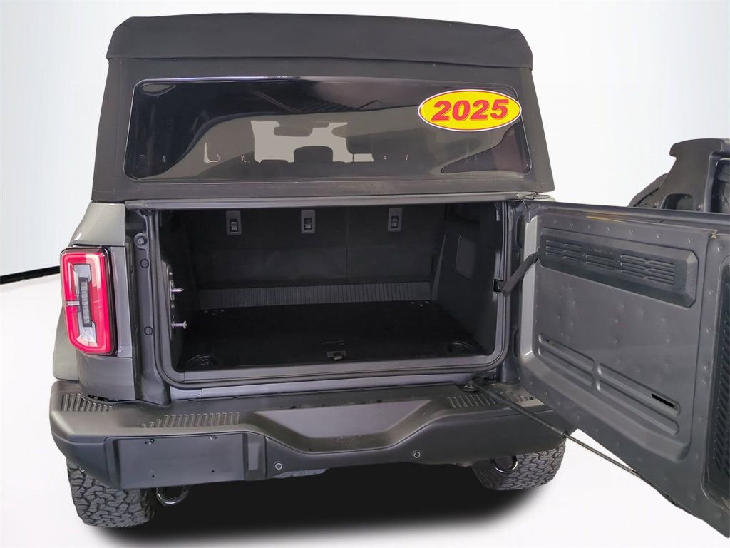 Used 2025 Gray Ford Badlands image 14