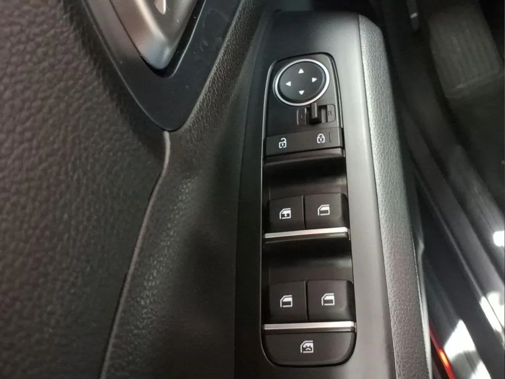 Used 2025 Red Kia EX image 16