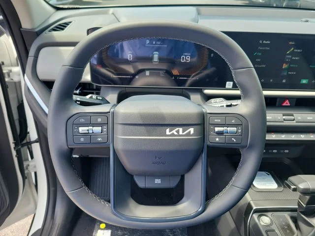 New 2027 Snow White Pearl Kia S image 15