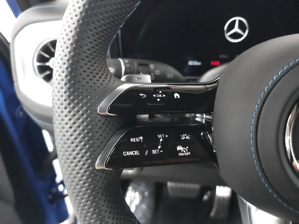 Used 2025 MANUFAKTUR South Sea Blue Magno Mercedes-Benz G 580 image 11