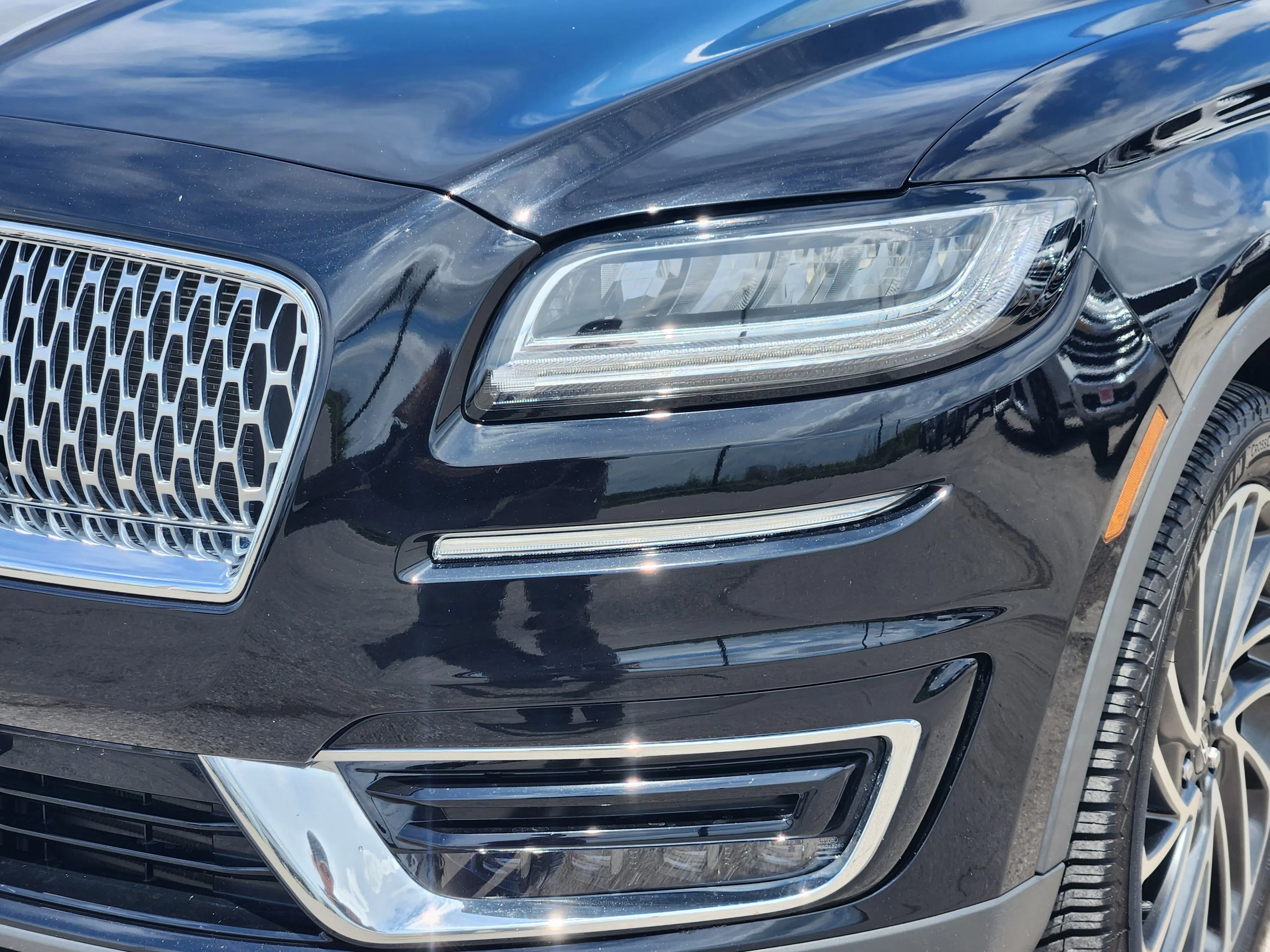 Used 2019  Lincoln Reserve image 8