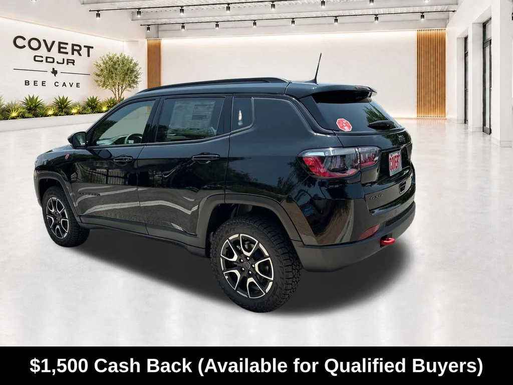 New 2026 Diamond Black Crystal Pearl-Coat Exterior Paint Jeep Trailhawk image 8