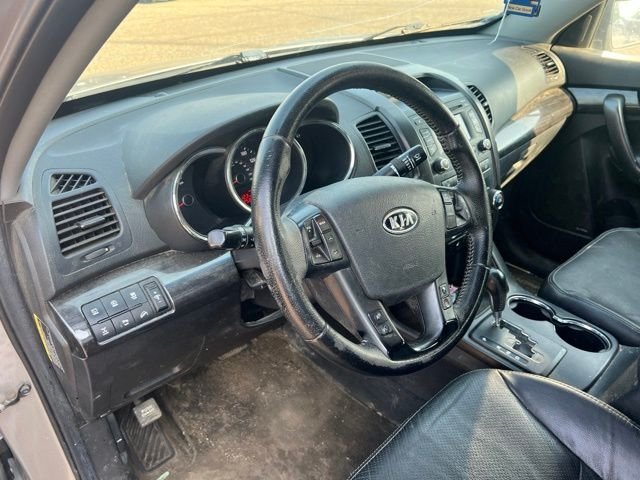 Used 2013 Silver Kia EX image 13