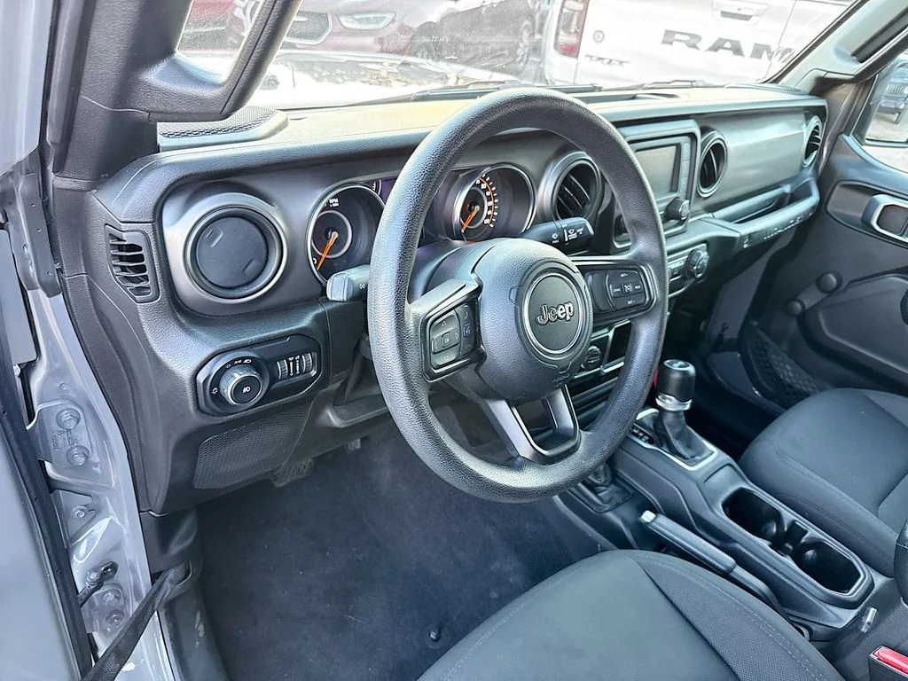 Used 2021 Gray Jeep Unlimited Willys image 10